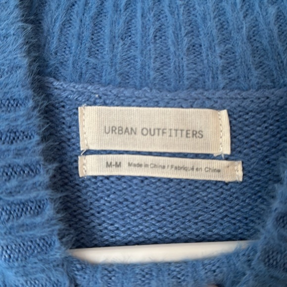 Urban Outfitters Sweater - Picture 4 of 5